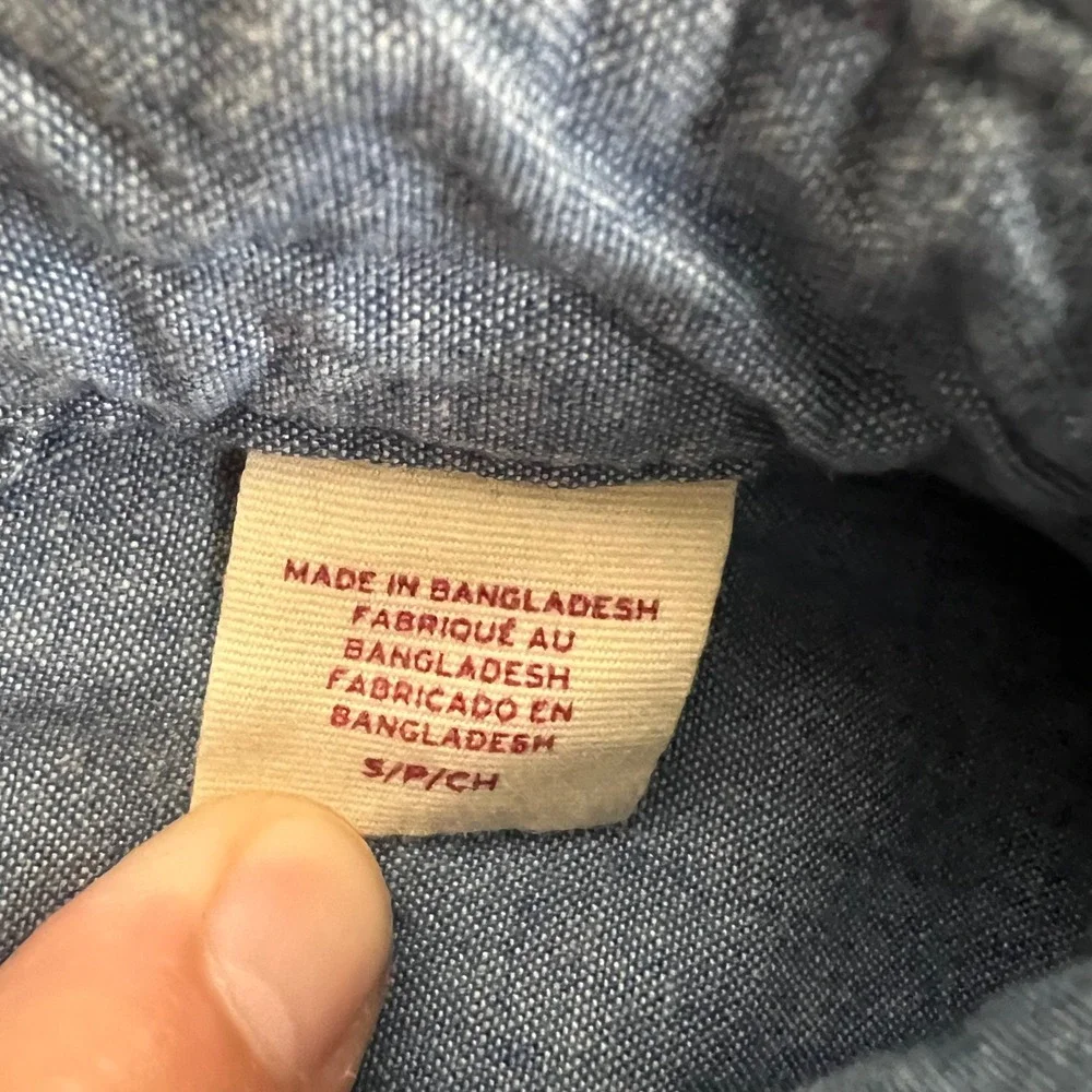 Levis Mens Chambray Shirt Short Sleeve Blue Llama Skateboard Globe Small